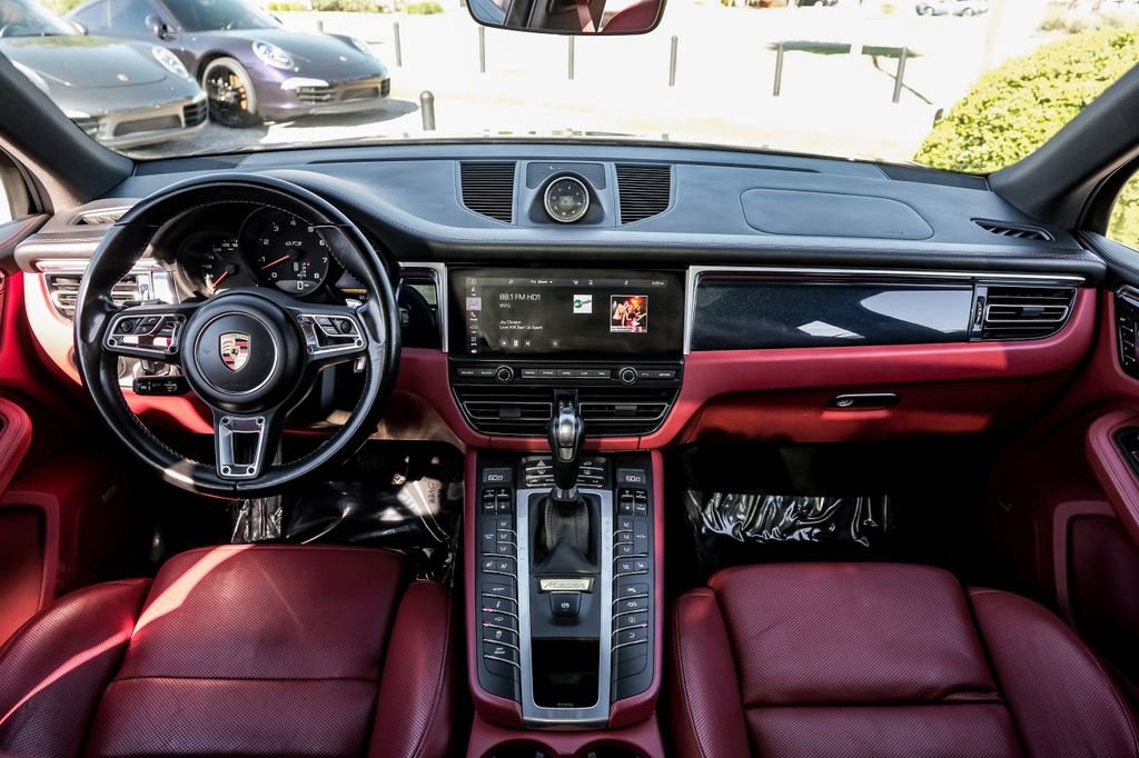 Used 2021 Porsche Macan GTS AWD/4WD image 11
