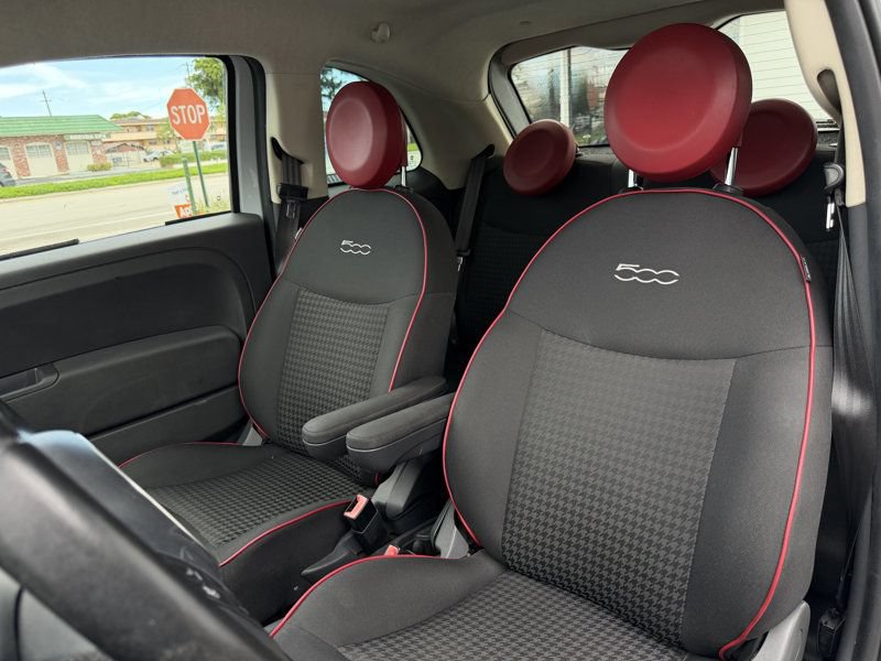 Used 2017 FIAT 500 Pop w/ Sport Appearance Package FWD image 7