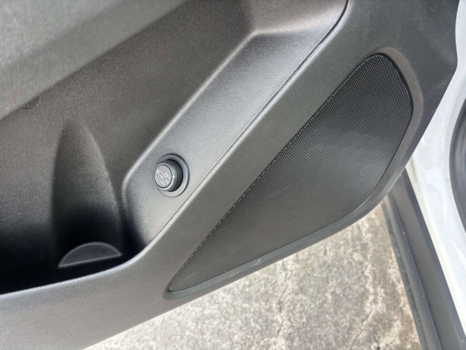 Used 2022 Chevrolet Equinox RS w/ LPO, Floor Liner Package image 16