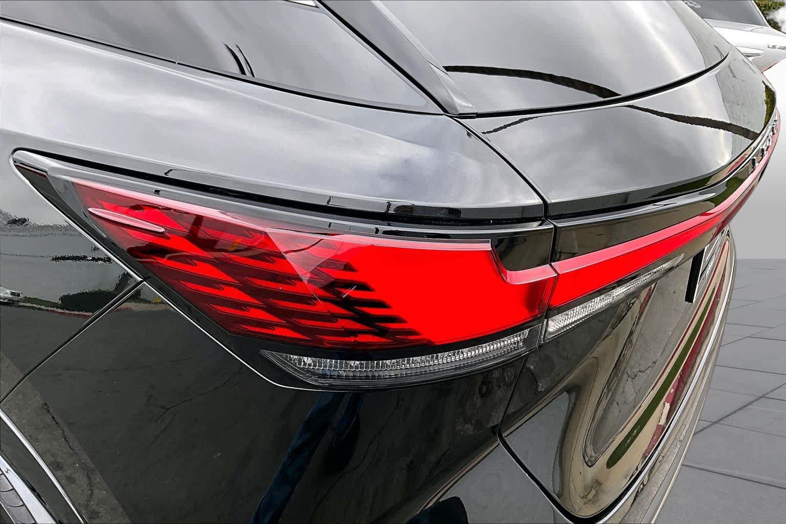Used 2025 Lexus RX 350h AWD/4WD image 29