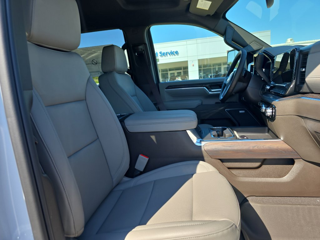 New 2026 GMC Sierra 2500 SLT w/ SLT Premium Package image 14