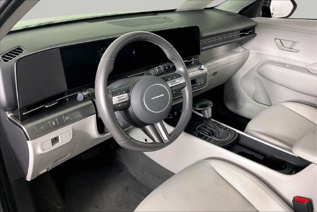 Used 2025 Hyundai Kona SEL FWD image 16