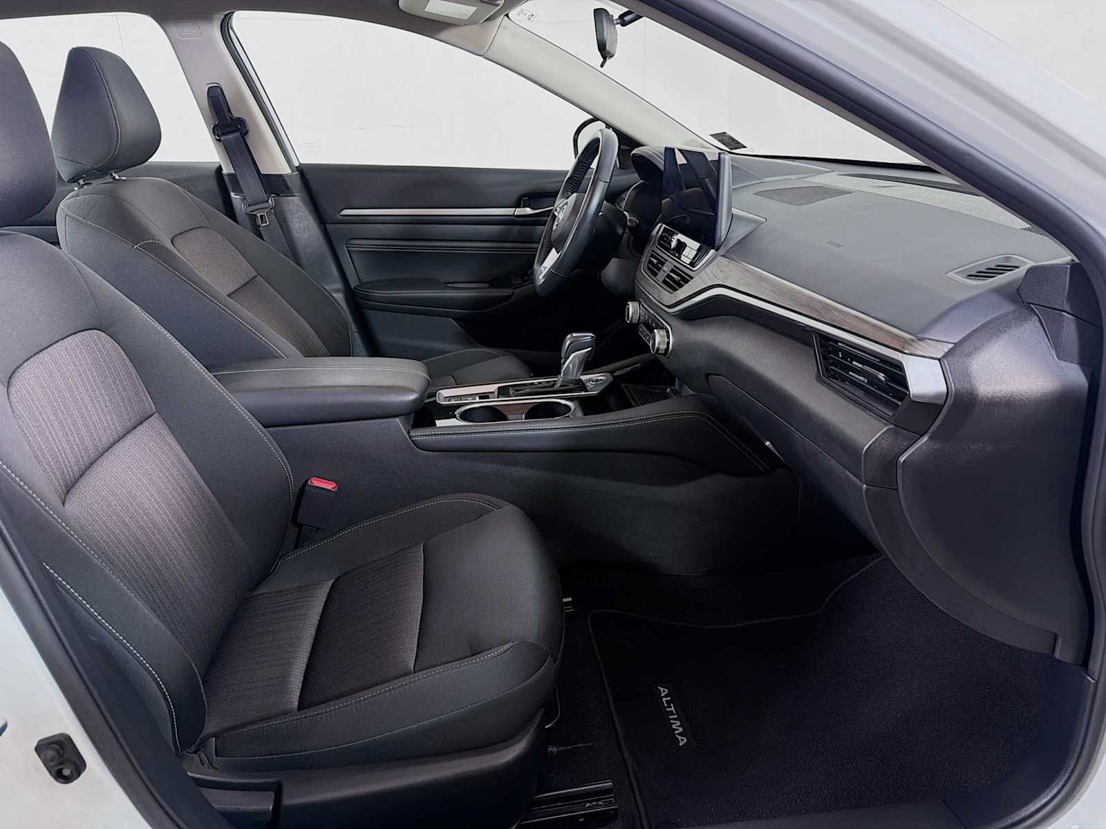 Certified 2023 Nissan Altima 2.5 SV w/ SV Premium Package FWD image 25
