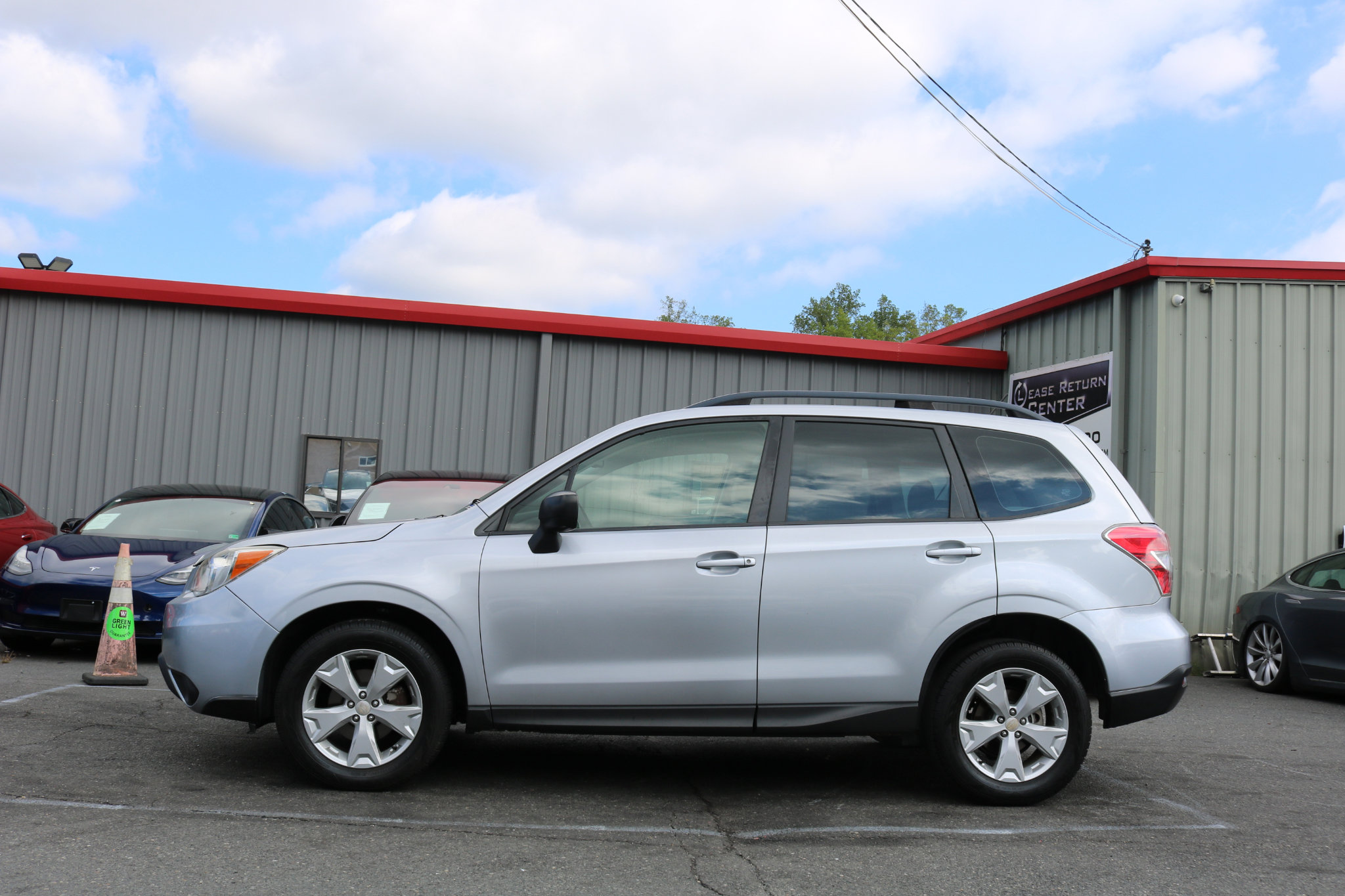 Used 2015 Subaru Forester 2.5i w/ Alloy Wheel Package image 4
