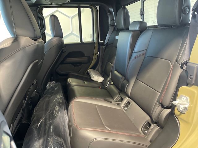 Used 2025 Jeep Gladiator Rubicon AWD/4WD image 16