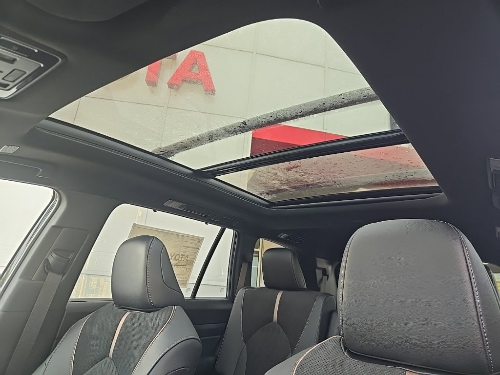 New 2026 Toyota Grand Highlander AWD Hybrid image 25
