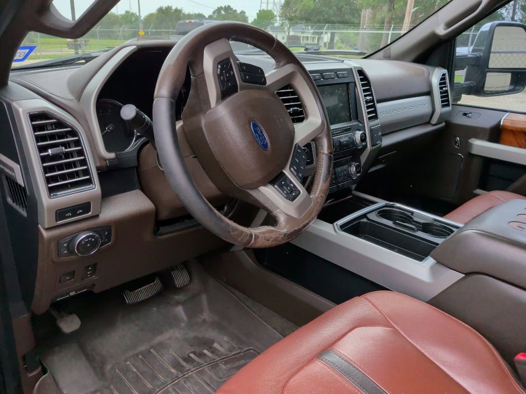 Used 2018 Ford F350 King Ranch w/ King Ranch Ultimate Package AWD/4WD image 11