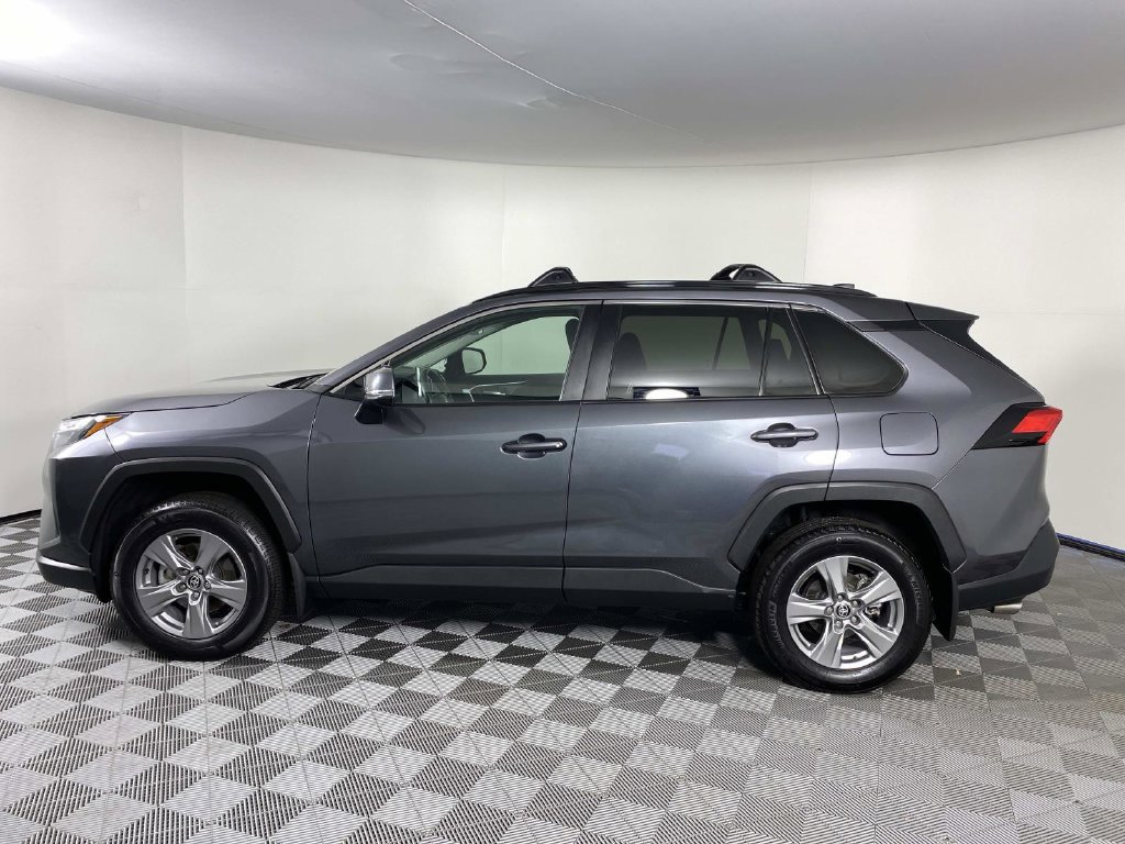 Used 2025 Toyota RAV4 XLE w/ Convenience Package AWD/4WD image 5