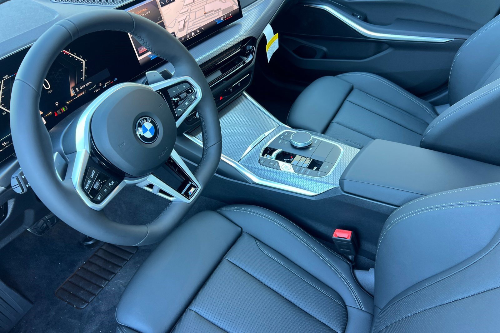 Used 2026 BMW 330i Sedan w/ M Sport Package RWD image 17