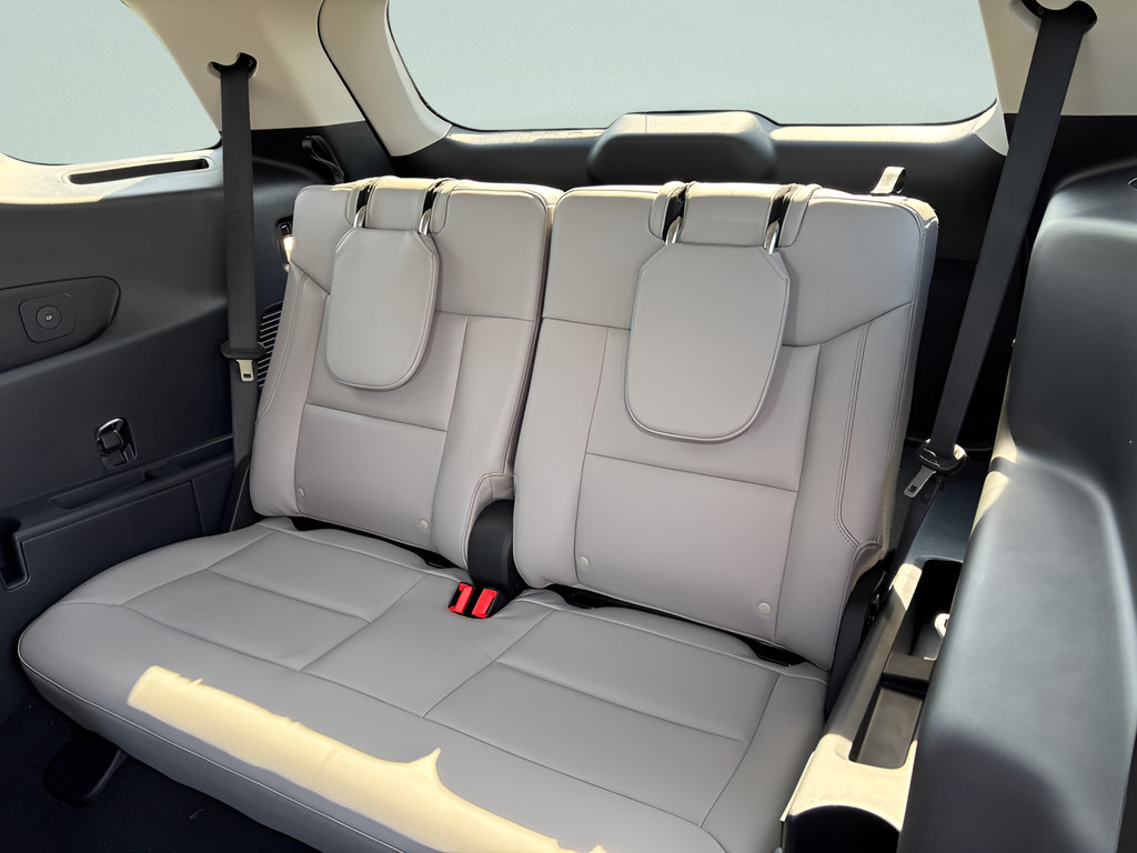 New 2026 Ford Explorer Active w/ Active Comfort Package AWD/4WD image 6