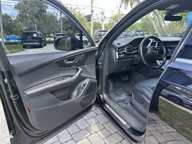 Used 2021 Audi Q7 3.0T Premium Plus w/ Premium Plus Package AWD/4WD image 22