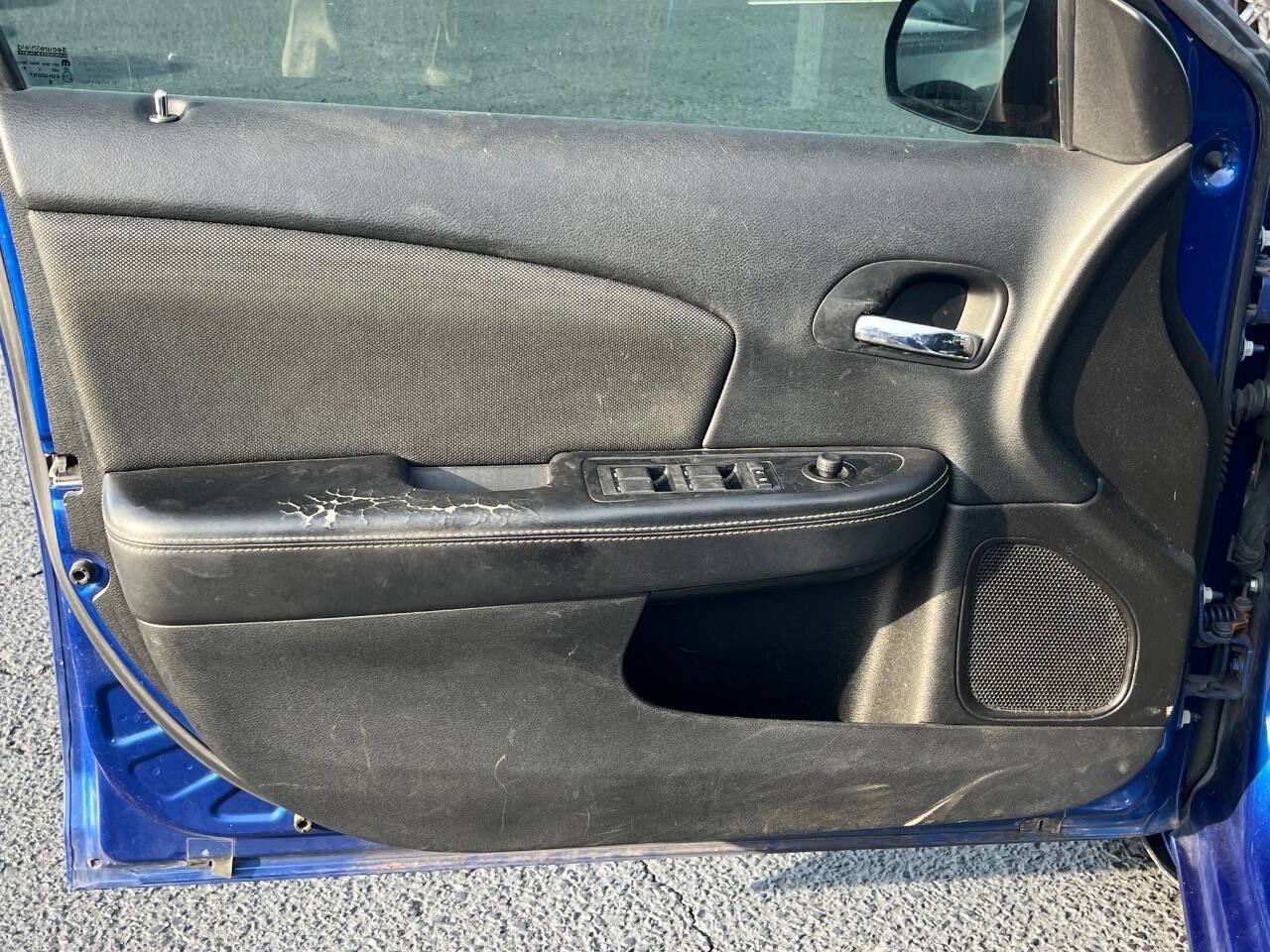 Used 2013 Dodge Avenger SE FWD image 10