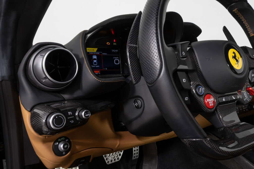 Used 2020 Ferrari 812 Superfast image 37