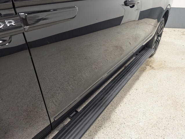 Used 2024 Lincoln Navigator L Reserve w/ Equipment Group 201A AWD/4WD image 13
