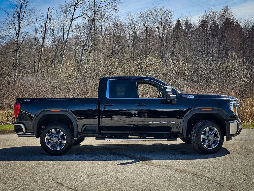 New 2026 GMC Sierra 2500 SLE image 2