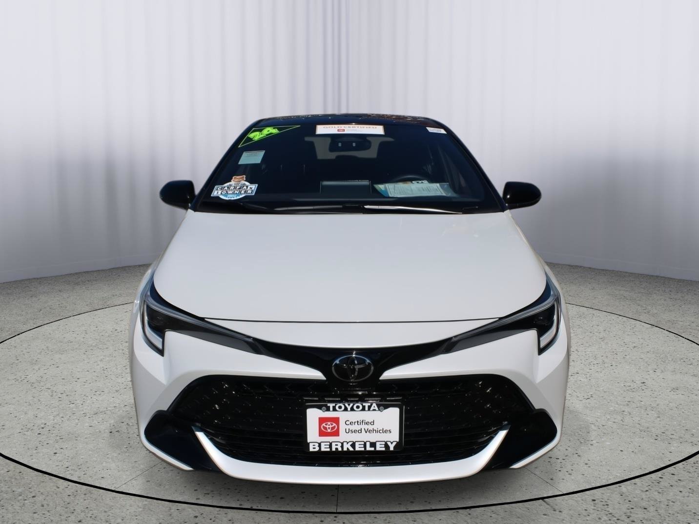 Certified 2024 Toyota Corolla SE w/ SE Package FWD image 3