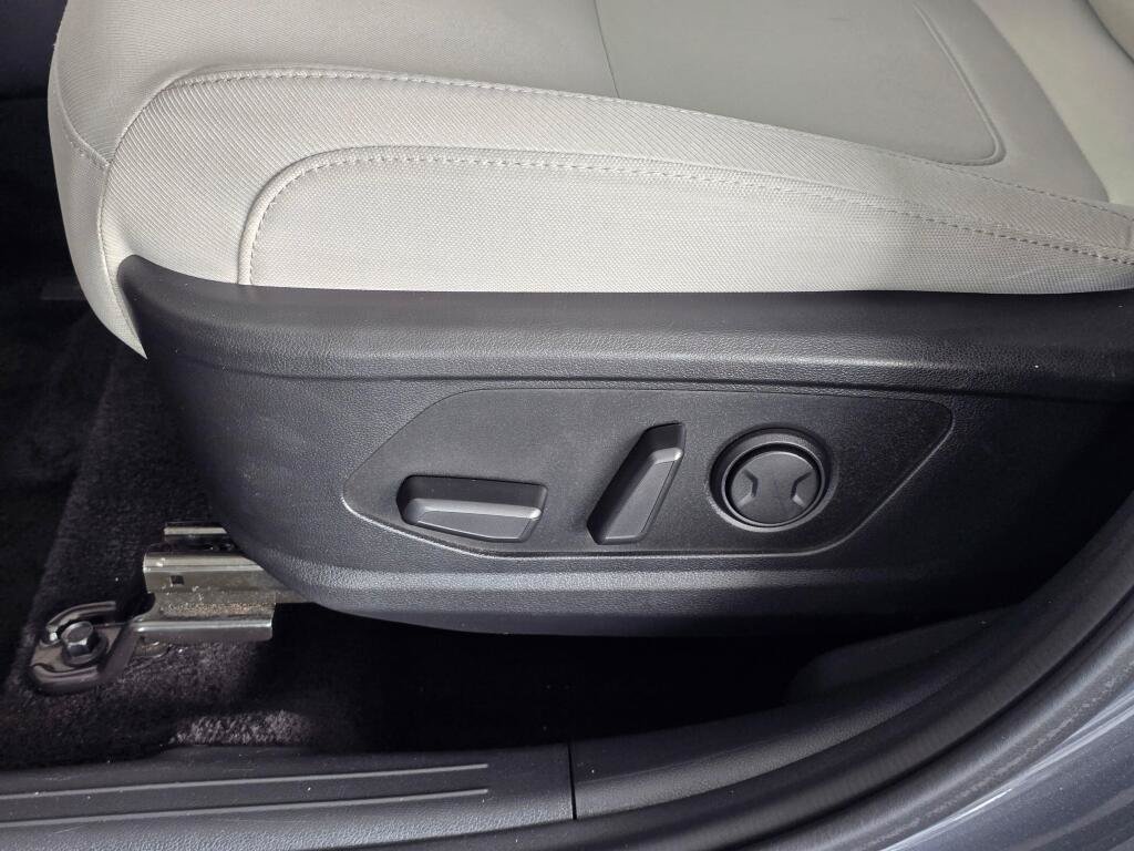 Used 2025 Hyundai Tucson SEL FWD image 18
