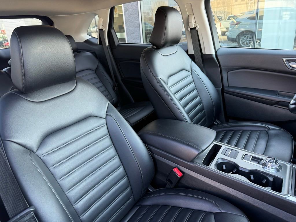 Used 2022 Ford Edge SEL w/ Convenience Package image 28