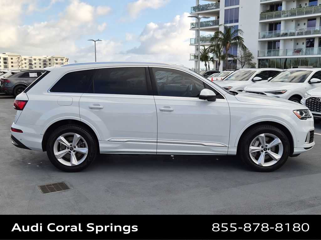 Used 2023 Audi Q7 2.0T Premium Plus w/ Premium Plus Package AWD/4WD image 7