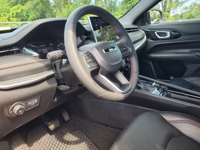 Used 2026 Jeep Compass Trailhawk AWD/4WD image 11
