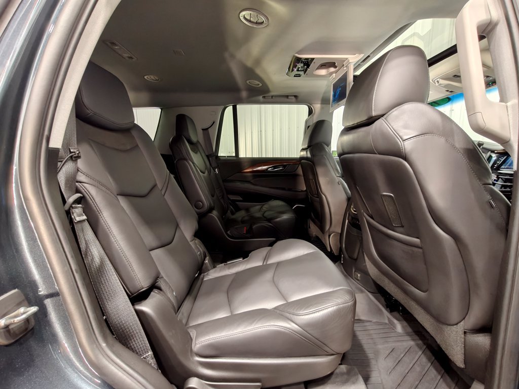 Used 2019 Cadillac Escalade Luxury AWD/4WD image 28