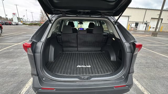 Used 2024 Toyota RAV4 LE image 37