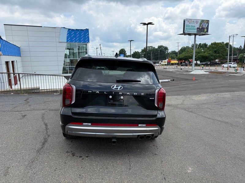 Used 2024 Hyundai Palisade Calligraphy AWD/4WD image 7