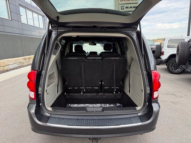 Used 2020 Dodge Grand Caravan SXT FWD image 9