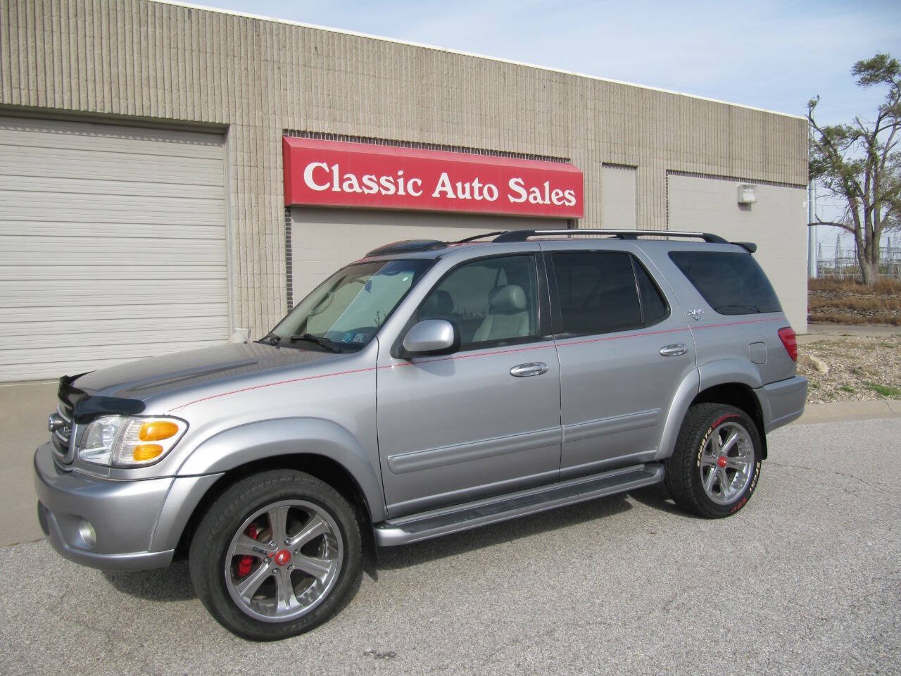 Used 2002 Toyota Sequoia SR5 AWD/4WD image 3