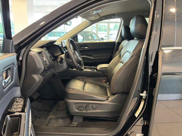 Certified 2025 Nissan Pathfinder SL AWD/4WD image 14