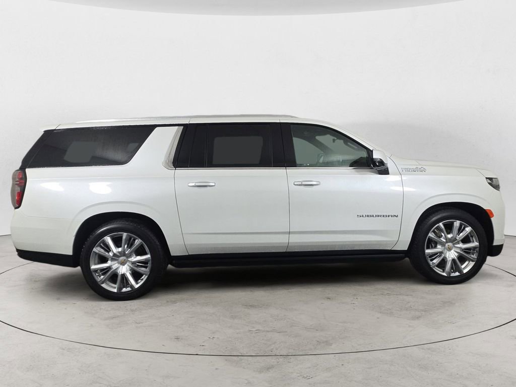 Certified 2023 Chevrolet Suburban High Country image 6