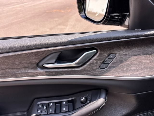 New 2026 Jeep Grand Cherokee Limited w/ Luxury Tech Group II AWD/4WD image 15