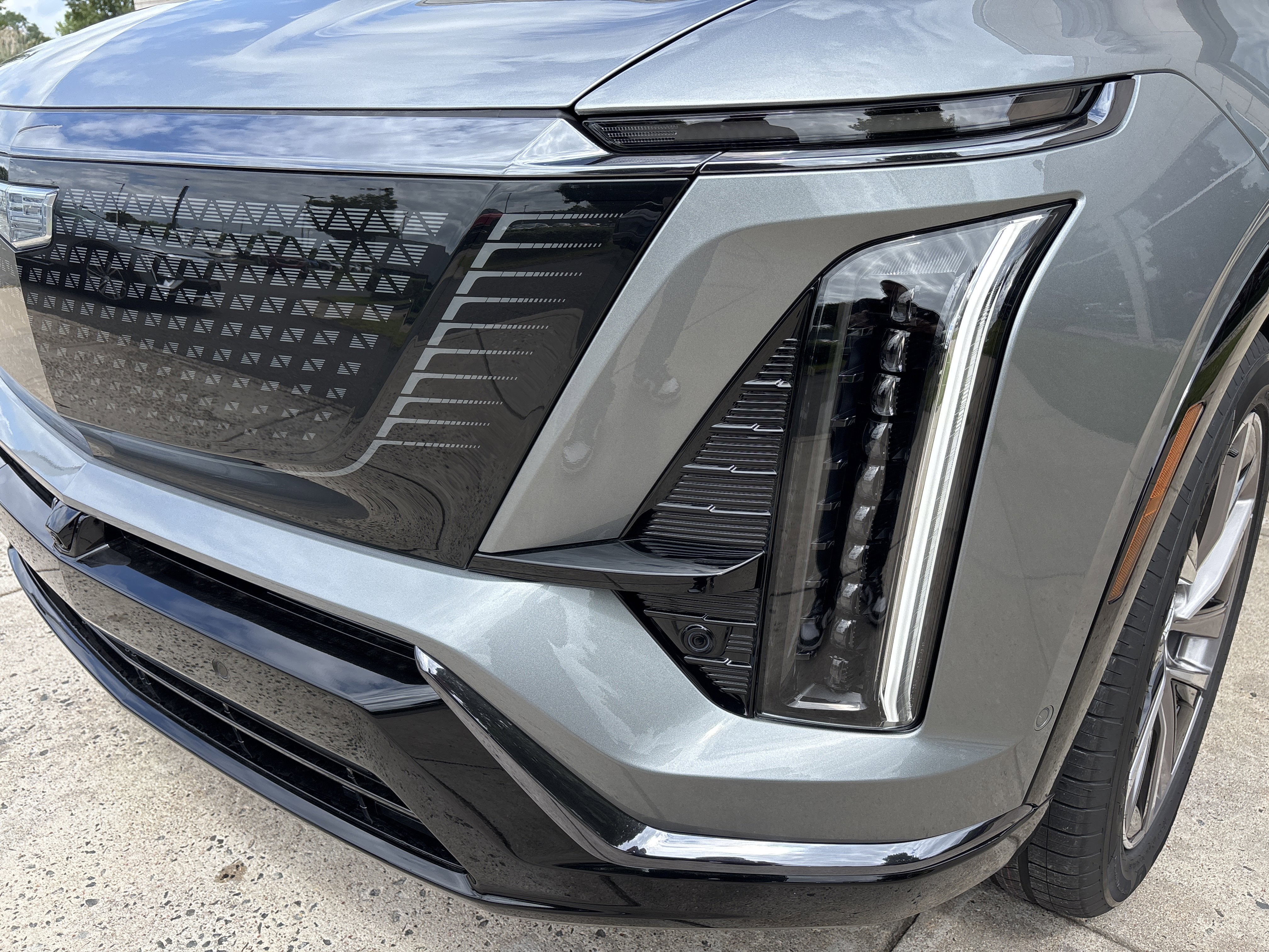 New 2026 Cadillac Vistiq Sport image 16