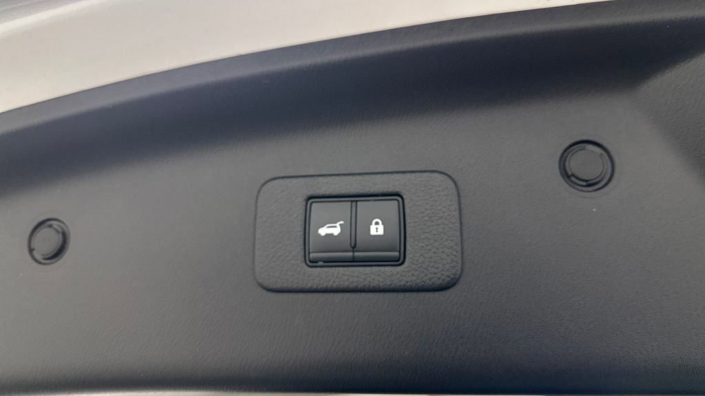 Certified 2024 Nissan Armada Platinum w/ Captain's Chairs Package image 26