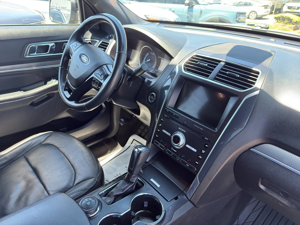 Used 2019 Ford Explorer Sport w/ Equipment Group 401A AWD/4WD image 21