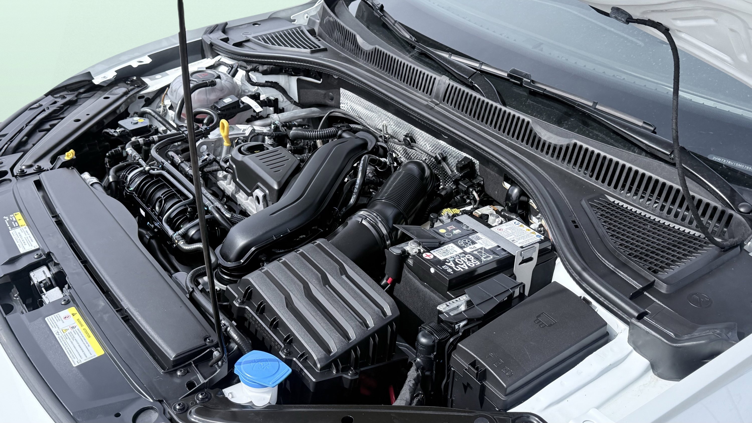 Used 2025 Volkswagen Jetta SE FWD image 20