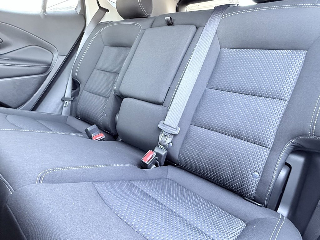 Used 2024 GMC Terrain SLE image 31