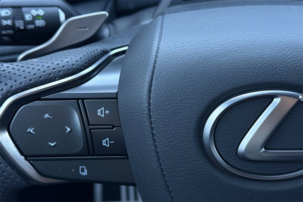 Used 2024 Lexus TX 500h AWD image 30