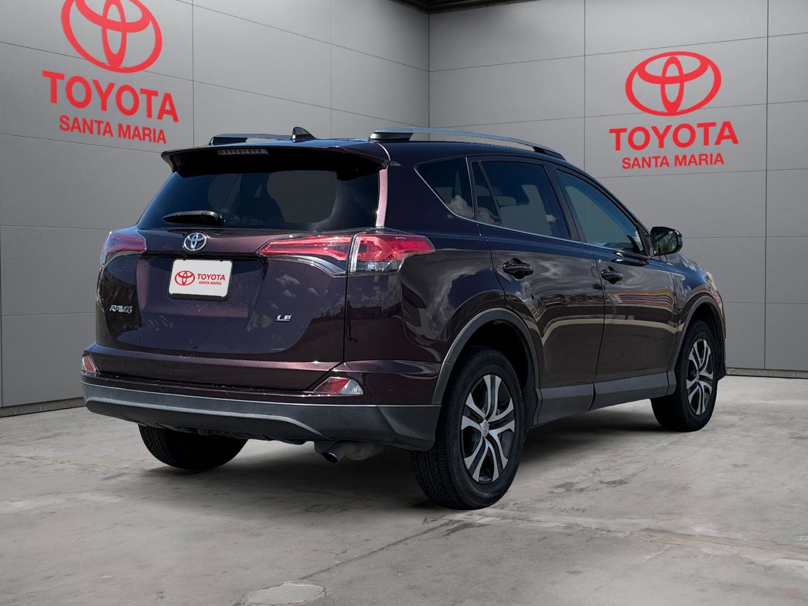Used 2017 Toyota RAV4 LE w/ Carpet Mat Package FWD image 10