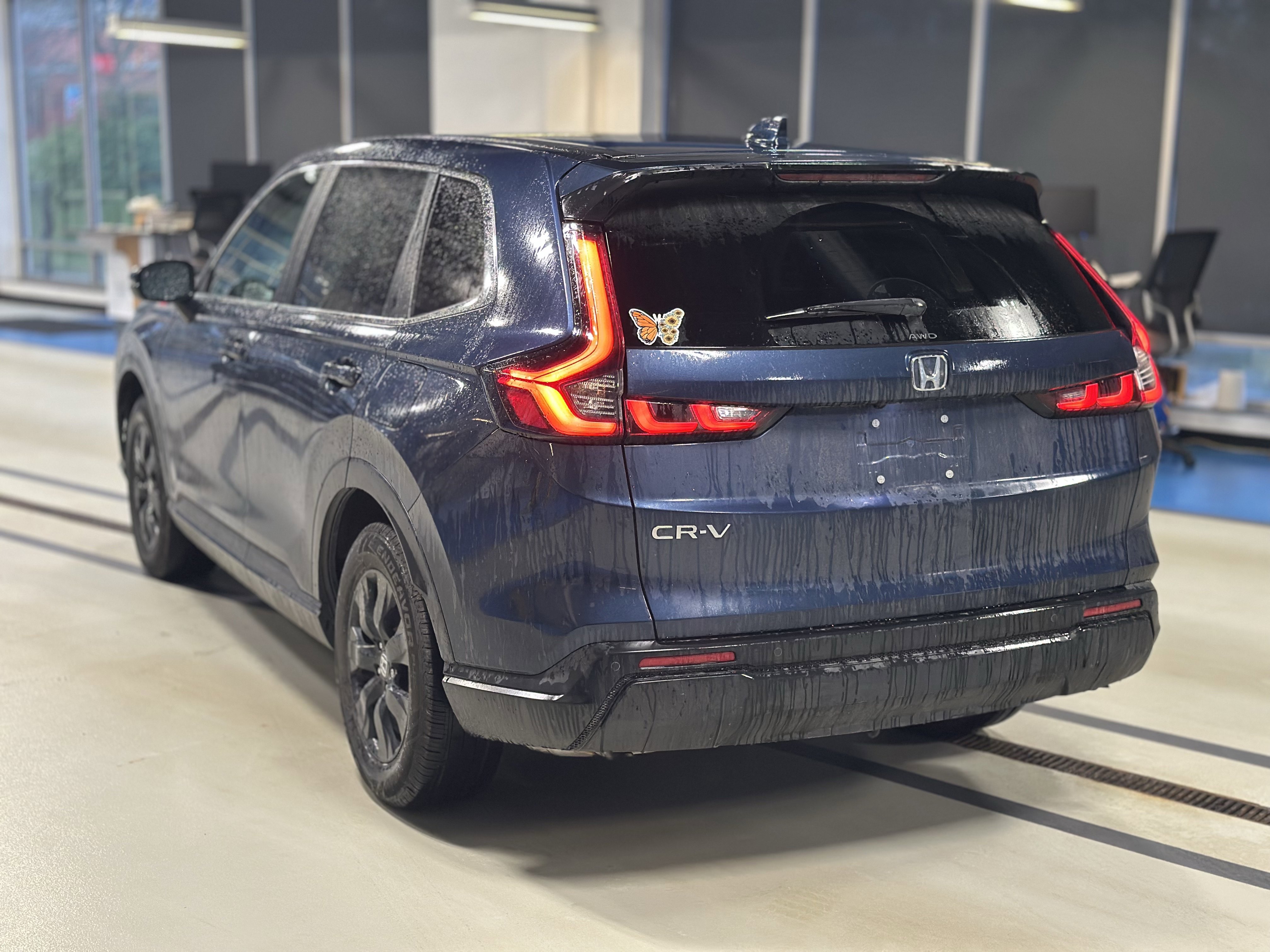 Used 2024 Honda CR-V EX-L image 8