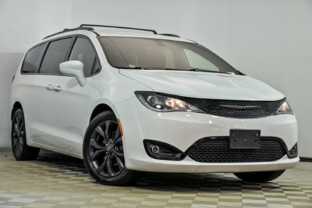 Used 2020 Chrysler Pacifica Touring-L Plus w/ S Appearance Package