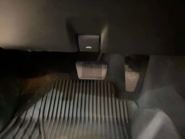 Used 2022 RAM 2500 Big Horn w/ Cold Weather Group AWD/4WD image 29