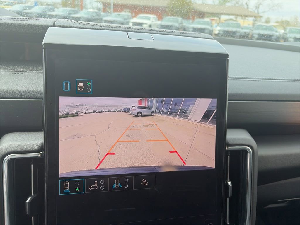 Used 2025 GMC Yukon Denali w/ LPO, Floor Liner Package image 20