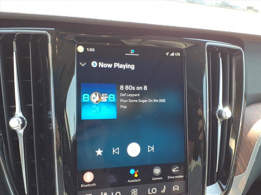 Certified 2025 Volvo V60 B5 Cross Country Plus image 23