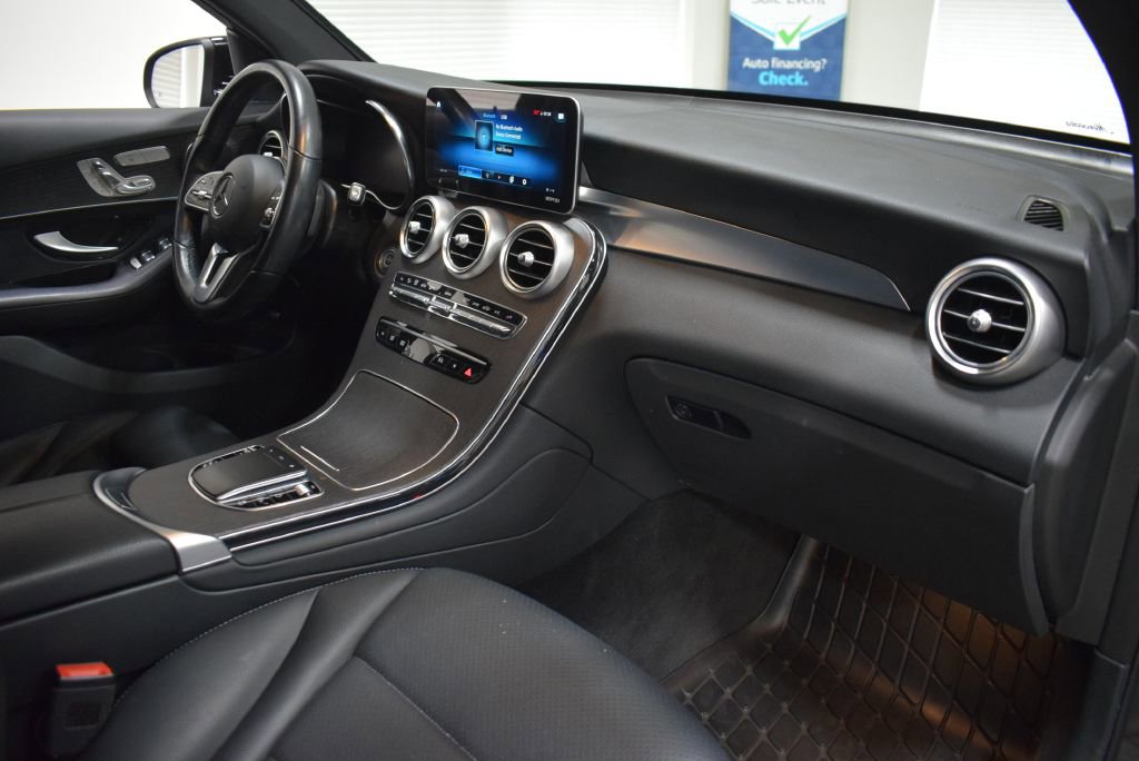 Used 2022 Mercedes-Benz GLC 300 4MATIC image 19