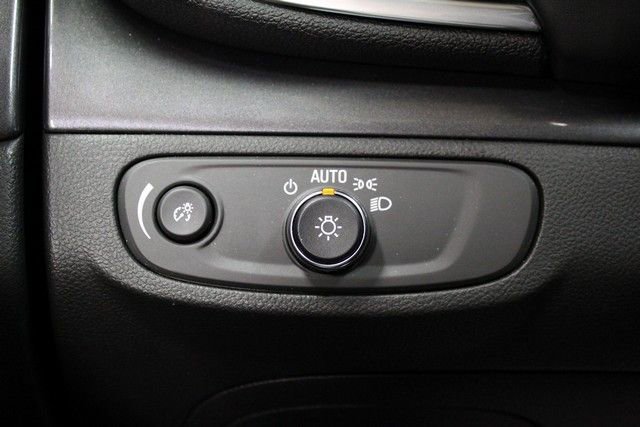 Used 2022 Buick Encore Preferred w/ Safety Package AWD/4WD image 20