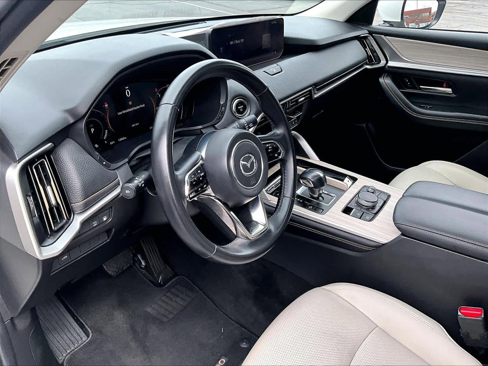 Used 2024 MAZDA CX-90 Plug-In Hybrid w/ Preferred image 8