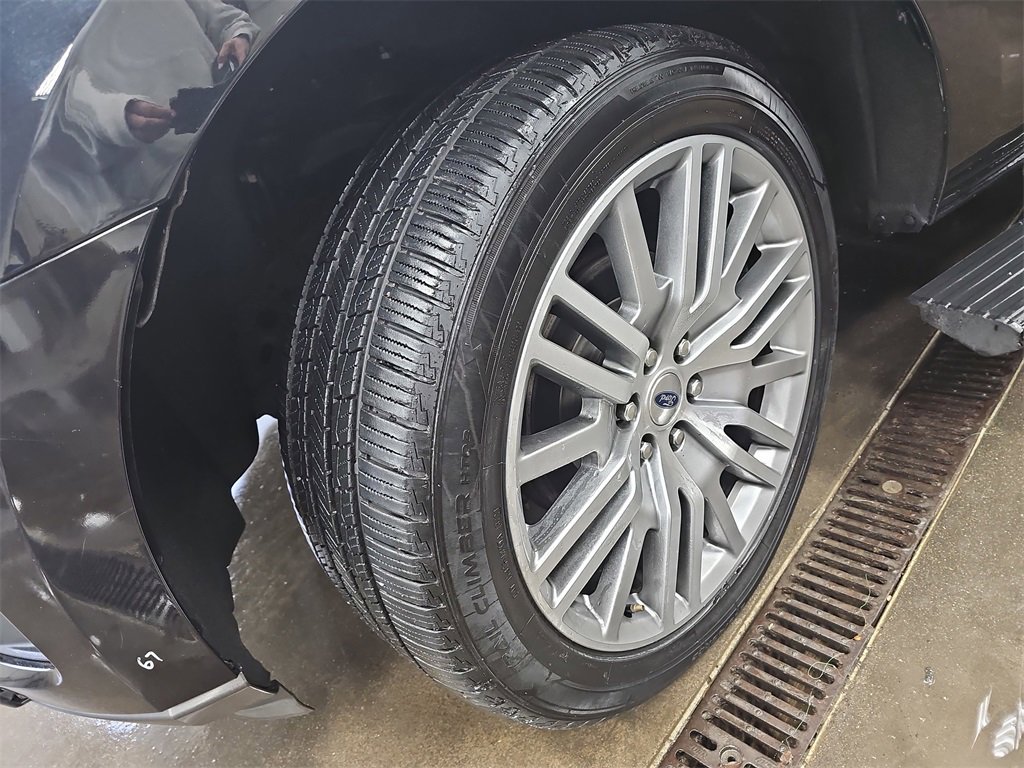 Used 2023 Ford Expedition Limited image 34