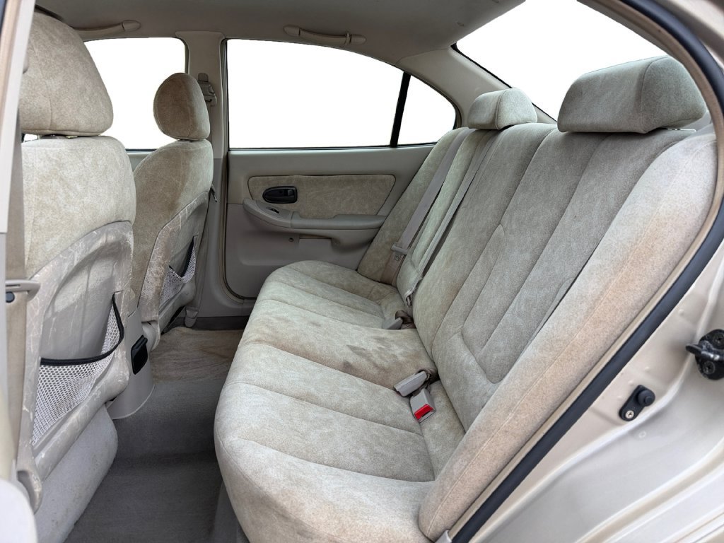 Used 2002 Hyundai Elantra GLS FWD image 17