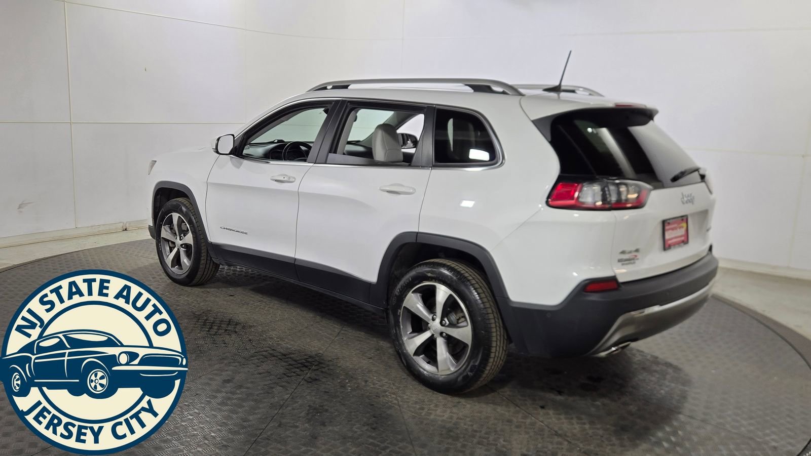 Used 2021 Jeep Cherokee Limited image 5